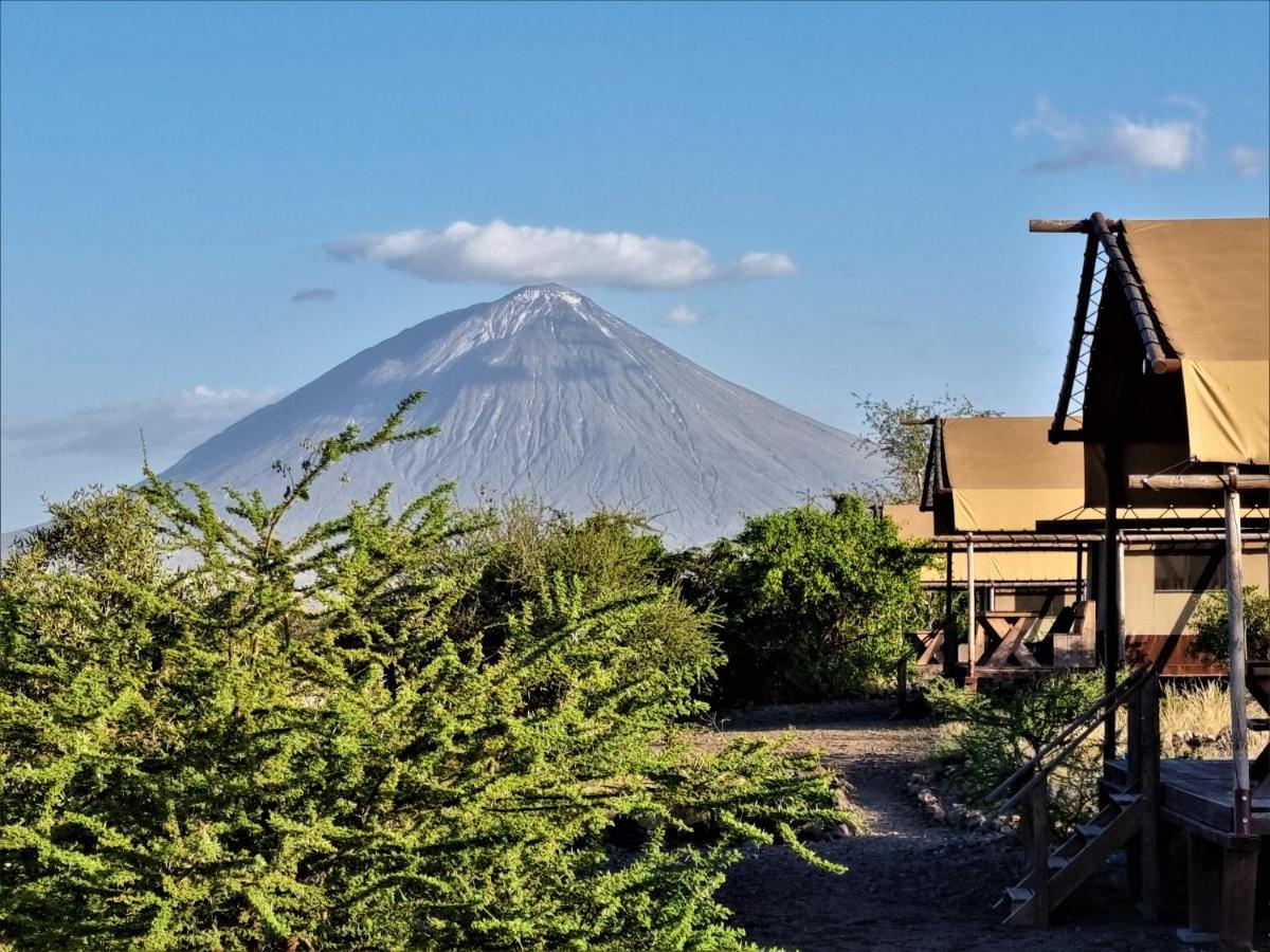 Africa Safari Lake Natron Mtowabaga Exterior photo